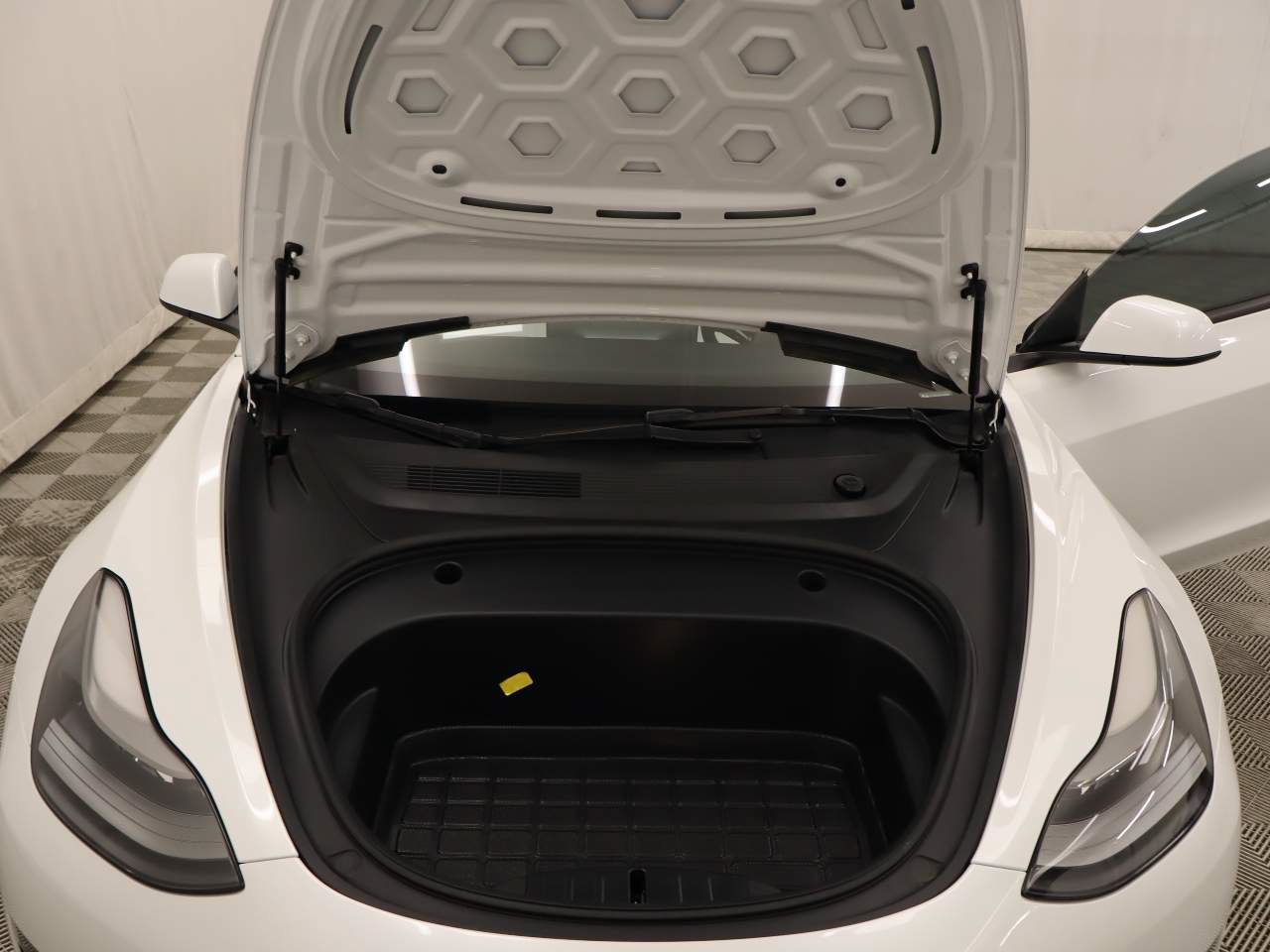 Used 2023 Tesla Model 3 Standard Range RWD image 18