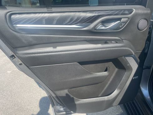 Certified 2022 GMC Yukon Denali w/ Advanced Technology Package image 14