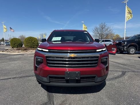 Used 2026 Chevrolet Traverse LT w/ Driver Confidence Package image 2