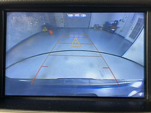 Used 2018 GMC Yukon Denali w/ Open Road Package image 24