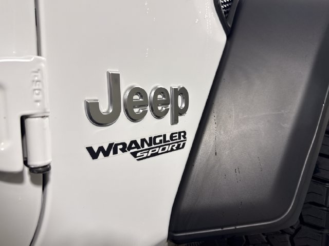 Used 2021 Jeep Wrangler Sport AWD/4WD image 18