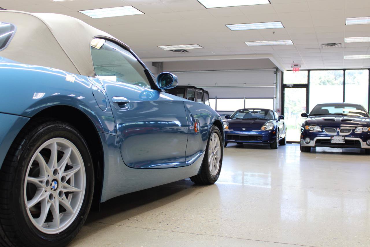 Used 2003 BMW Z4 2.5i RWD image 17