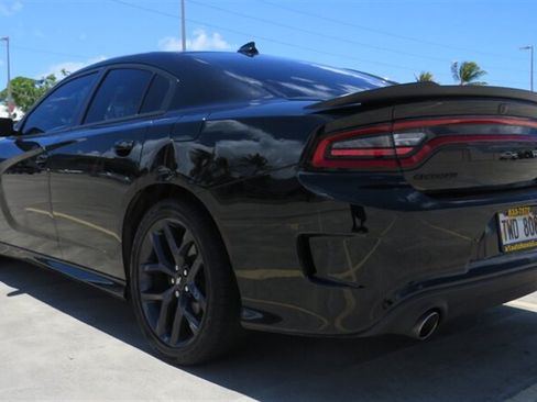 Used 2019 Dodge Charger R/T w/ Plus Group RWD image 4