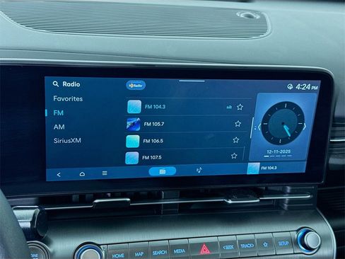 Certified 2025 Hyundai Kona SE image 8