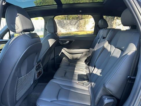 Certified 2025 Audi Q7 3.0T Premium Plus w/ Premium Plus Package image 19