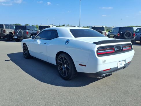 Used 2016 Dodge Challenger R/T Scat Pack w/ Leather Interior Group RWD image 5