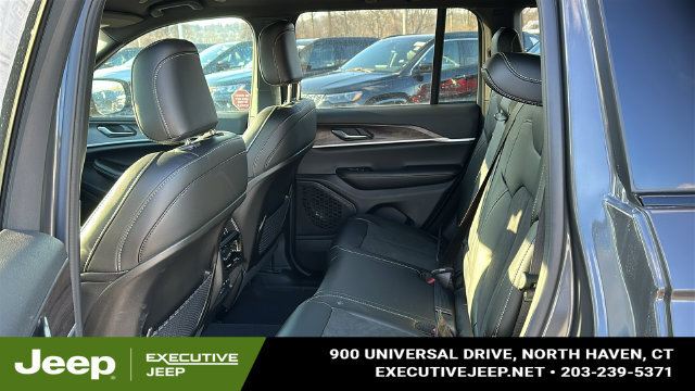 New 2026 Jeep Grand Cherokee Altitude AWD/4WD image 19