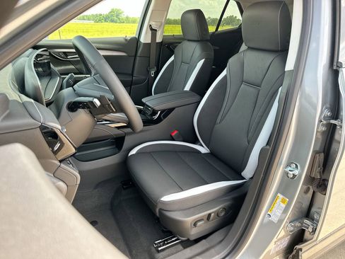 New 2025 Buick Envision Sport Touring image 11