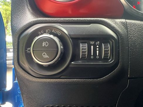 Used 2022 Jeep Gladiator Rubicon w/ LED Lighting Group image 13