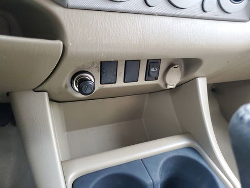 Used 2011 Toyota Tacoma PreRunner image 30