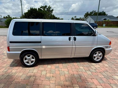 Used 2003 Volkswagen Eurovan MV image 8