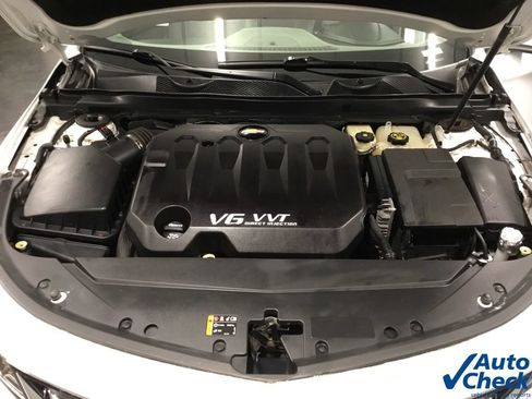 Used 2016 Chevrolet Impala LT FWD image 42
