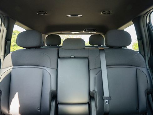 Used 2027 Kia Telluride LX w/ Towing Package FWD image 11