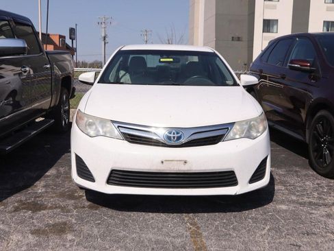 Used 2014 Toyota Camry LE image 3