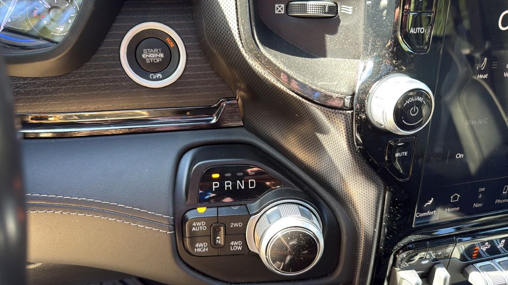 Used 2022 RAM 1500 Limited w/ Body Color Bumper Group AWD/4WD image 25
