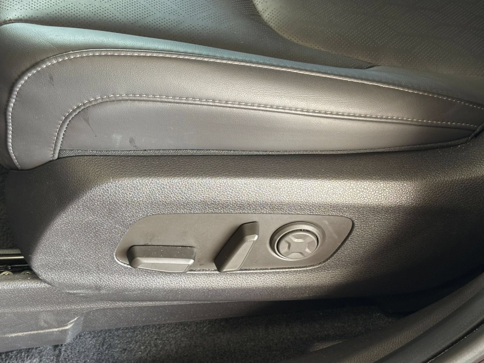 Used 2026 Kia Carnival FWD image 22