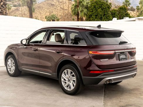 Used 2021 Lincoln Corsair FWD w/ Convenience Package image 7