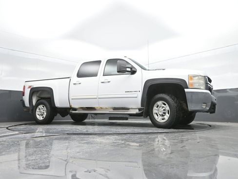 Used 2009 Chevrolet Silverado 2500 LTZ w/ Safety Package image 34