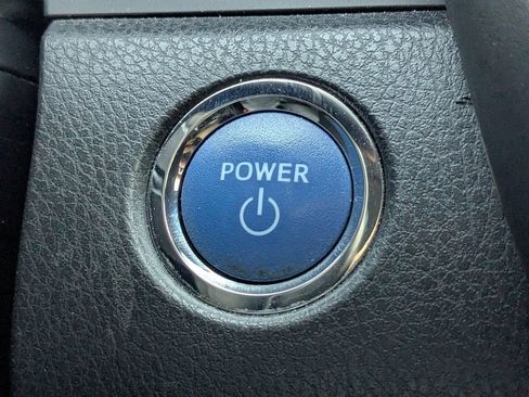 Used 2022 Toyota Camry SE w/ Audio Upgrade Package image 29