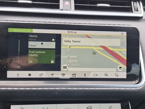 Used 2019 Land Rover Range Rover Velar R-Dynamic SE AWD/4WD image 30