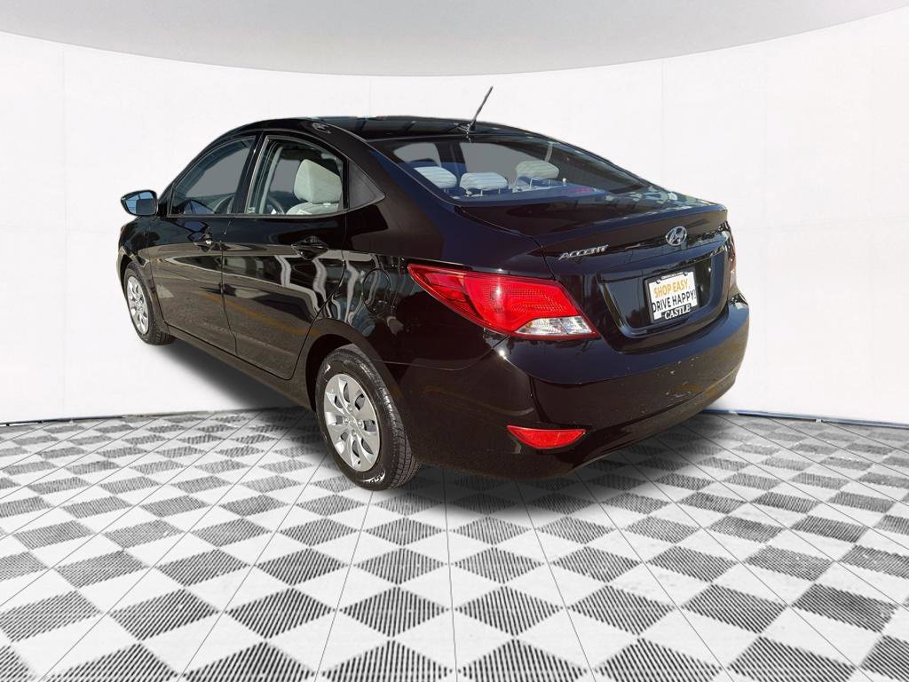 Used 2017 Hyundai Accent SE FWD image 2