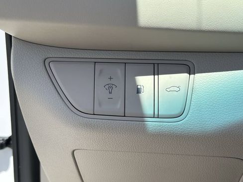 Used 2026 Genesis G70 2.5T Prestige image 30