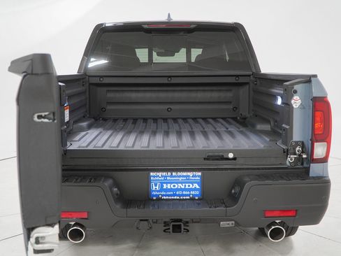New 2026 Honda Ridgeline Black Edition image 7