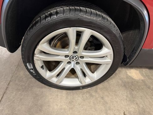 Used 2013 Volkswagen Tiguan SEL image 20