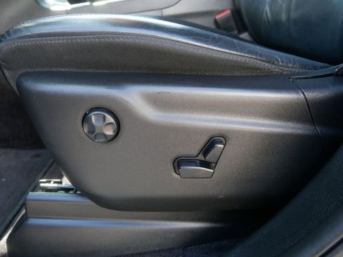 Used 2018 Jeep Grand Cherokee Limited image 16