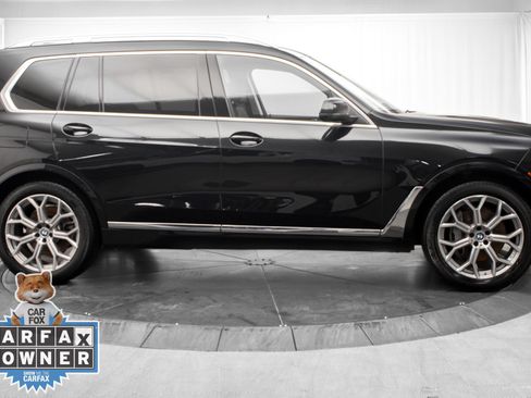 Used 2024 BMW X7 xDrive40i w/ Climate Comfort Package AWD/4WD image 2