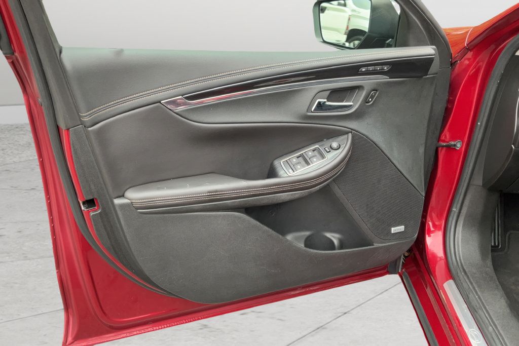 Used 2018 Chevrolet Impala Premier w/ Premier Confidence Package FWD image 10