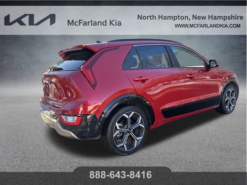 Used 2023 Kia Niro EX Touring image 7