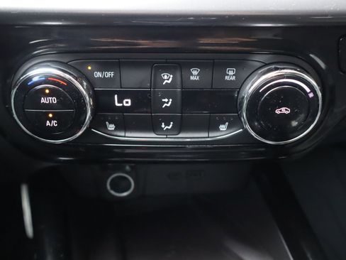 Certified 2024 Chevrolet Trax ACTIV w/ Sunroof Package image 29