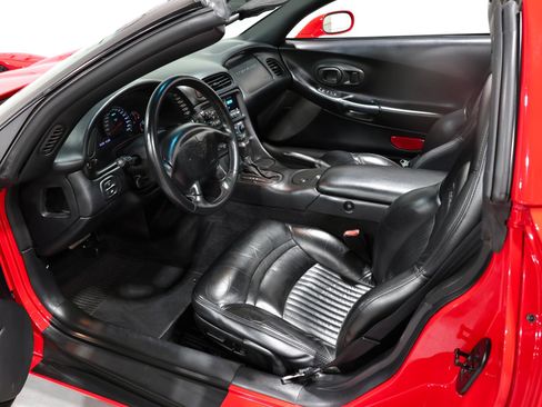 Used 1997 Chevrolet Corvette Coupe w/ Memory Pkg RWD image 75