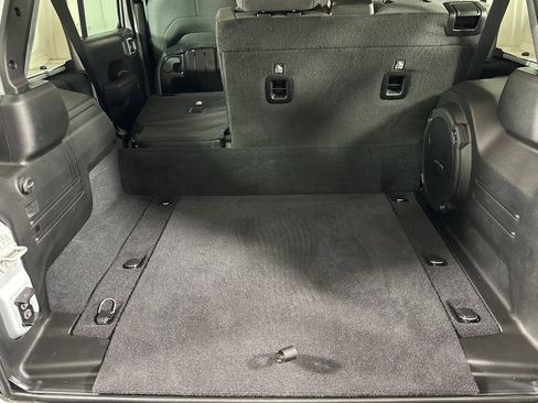 Used 2024 Jeep Wrangler Unlimited w/ Convenience Group image 14