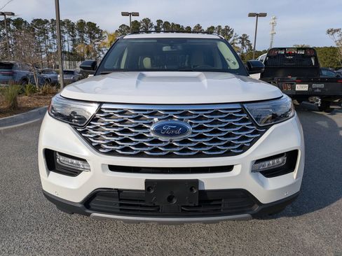 Certified 2021 Ford Explorer Platinum w/ Equipment Group 601A image 9