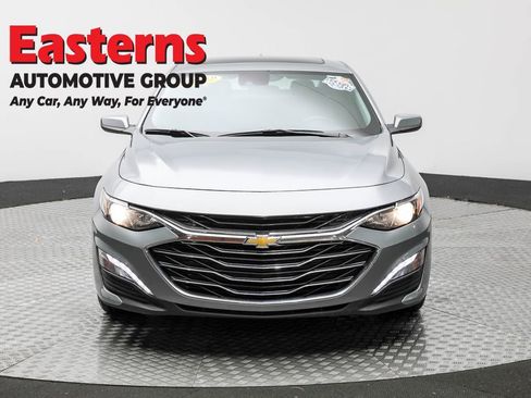 Used 2024 Chevrolet Malibu LT image 2