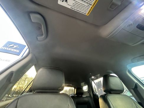 Used 2021 GMC Terrain SLT image 27