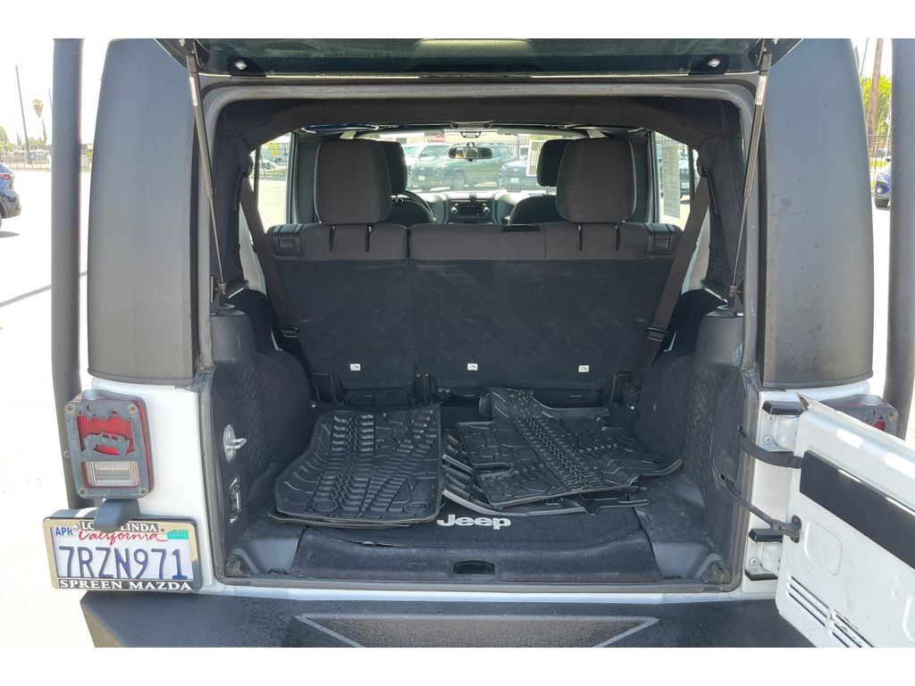 Used 2016 Jeep Wrangler Unlimited Sport AWD/4WD image 18