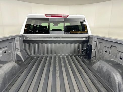 Used 2024 GMC Sierra 1500 SLE image 26
