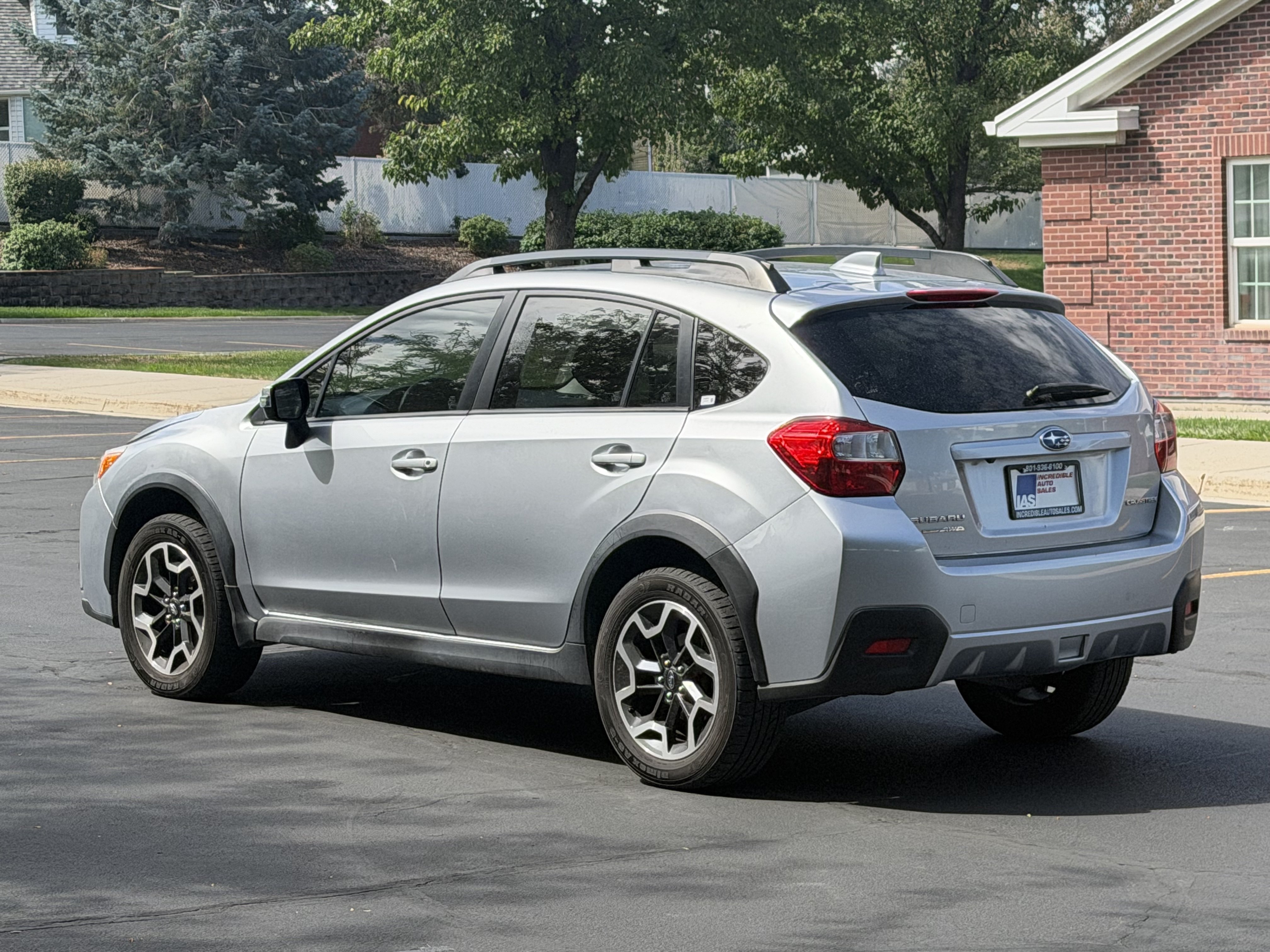 Used 2017 Subaru Crosstrek 2.0i Limited AWD/4WD image 4