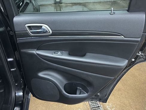 Used 2022 Jeep Grand Cherokee Limited image 26