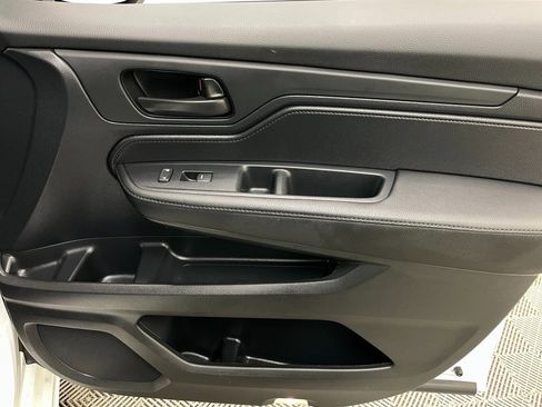 Used 2024 Honda Odyssey Sport image 37