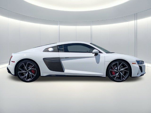 Used 2023 Audi R8 V10 performance RWD image 7