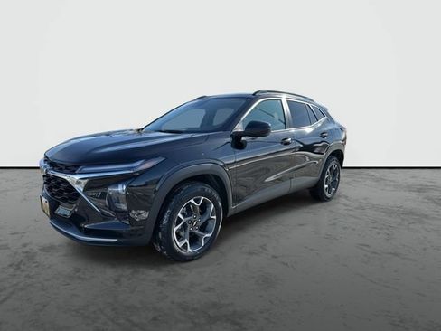 Used 2024 Chevrolet Trax LT image 4