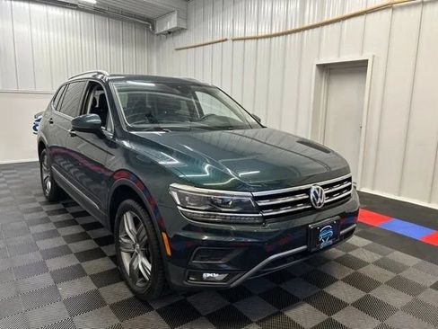 Used 2019 Volkswagen Tiguan SEL Premium AWD/4WD image 2