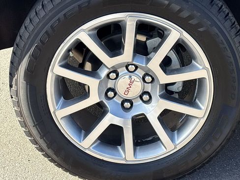 Used 2019 GMC Yukon Denali w/ Open Road Package image 33