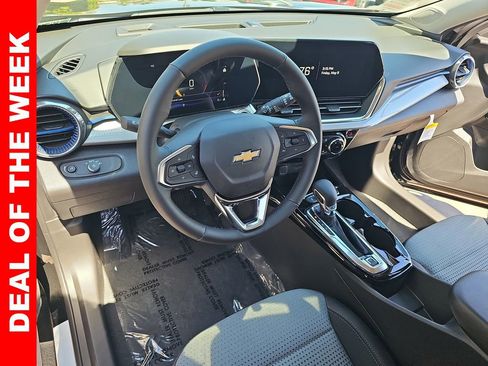 New 2025 Chevrolet Trax LT w/ Driver Confidence Package image 15