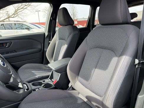 Used 2025 Subaru Forester Premium image 23