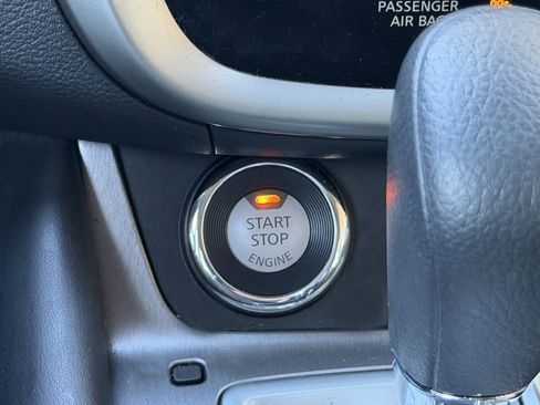 Used 2020 Nissan Murano S w/ Technology Package image 16